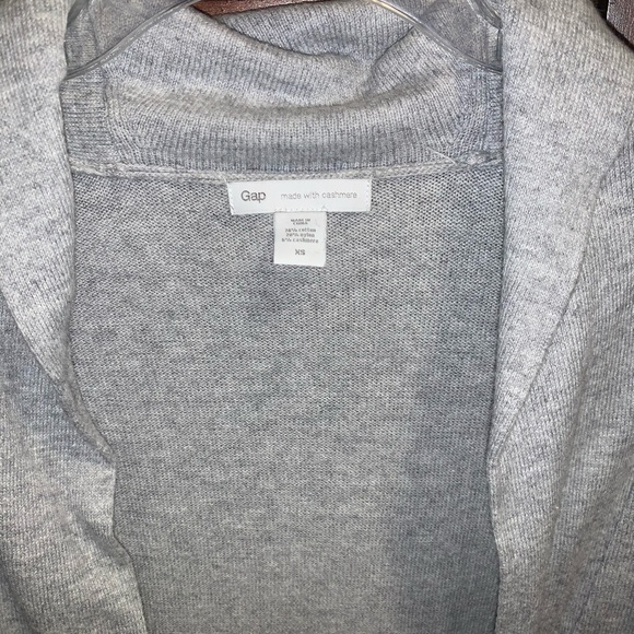 Cardigan - Picture 3 of 5